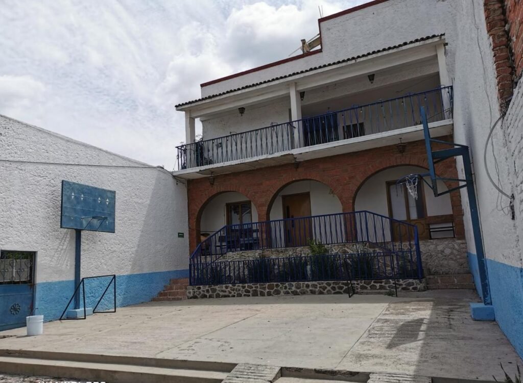 37420571-e8b7-458e-9a70-98c80adf9083 (1)